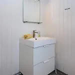 5 Person In